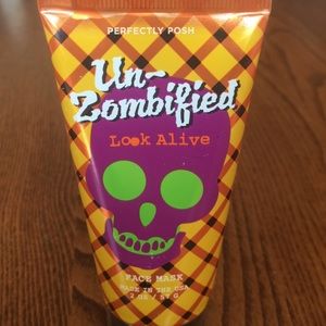 Perfectly Posh face mask